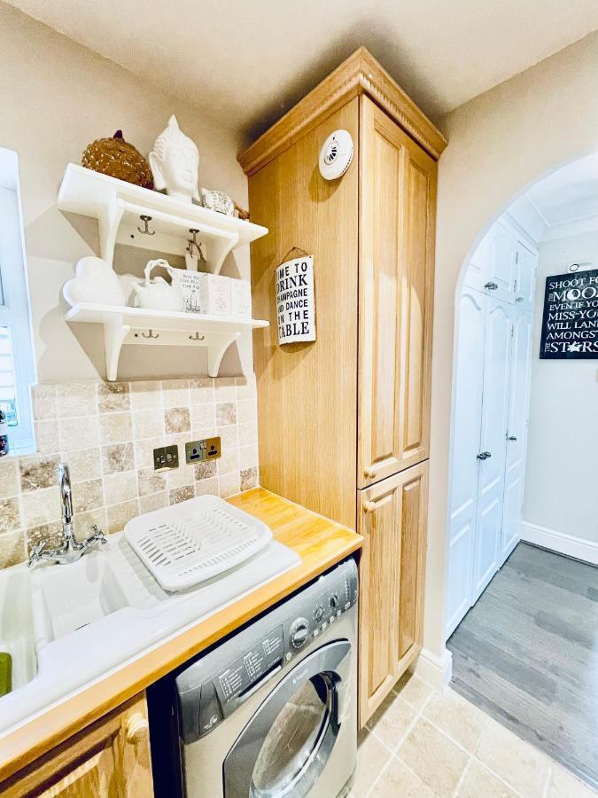 Cotswold Chic Retreats "Jacinabox" Central Chipping Campden-Parking-Garden エクステリア 写真